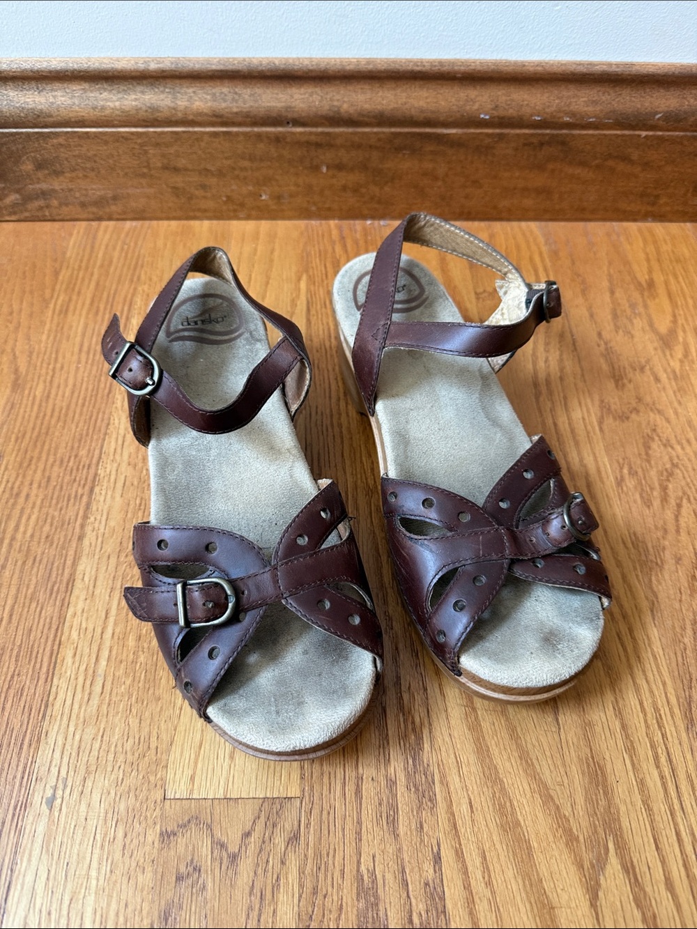 Dansko Sissy Leather Clog Sandals Brown Adjustable Straps Women’s EU 39 US 9